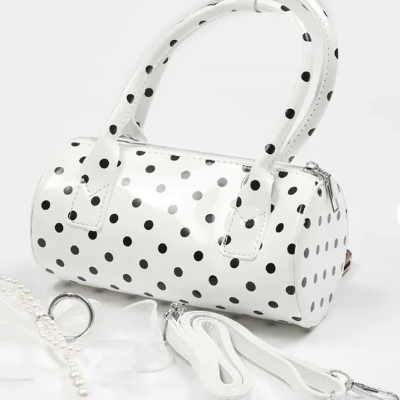 Boutique White Polka Dot Patent Leather Cylindrical Bag Super Cure - Picture 3 of 3